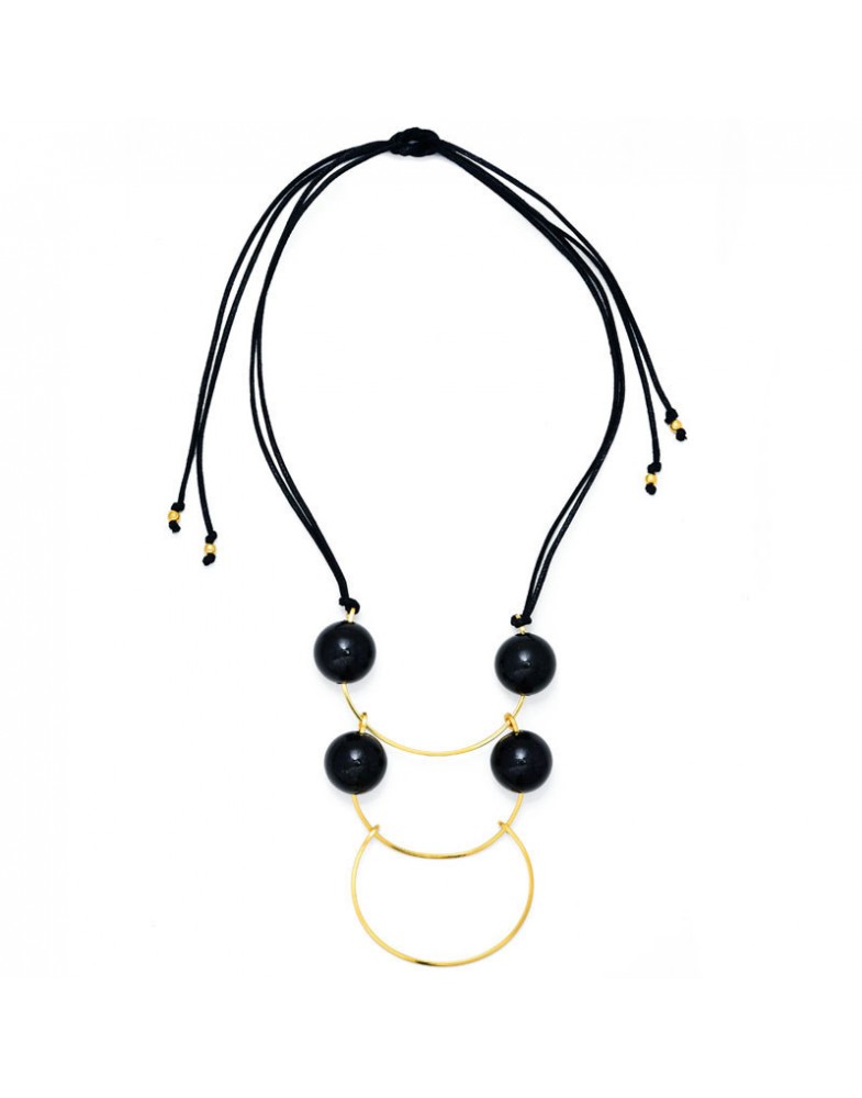 Colar Dourado Com Pérolas De Resina