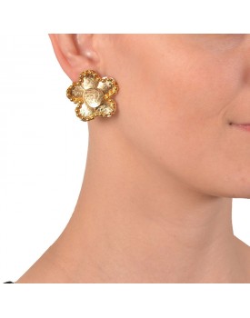 Brinco Dourado Flor 5 Pétalas Com Bolinhas