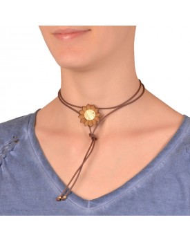 Colar Dourado Margarida Em Madeira