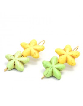 Brinco Dourado Florzinhas Coloridas De Howlita Verde E Amarela