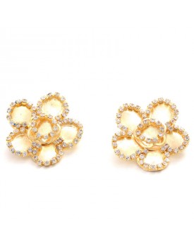 Brinco Dourado Flor 5 Pétalas Com Strass