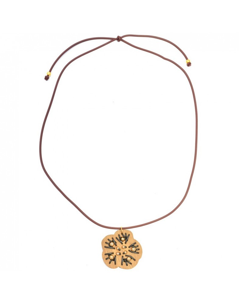 Colar Dourado Flor Madeira