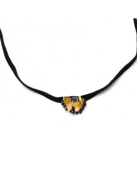 Colar Dourado Silicone Letra W