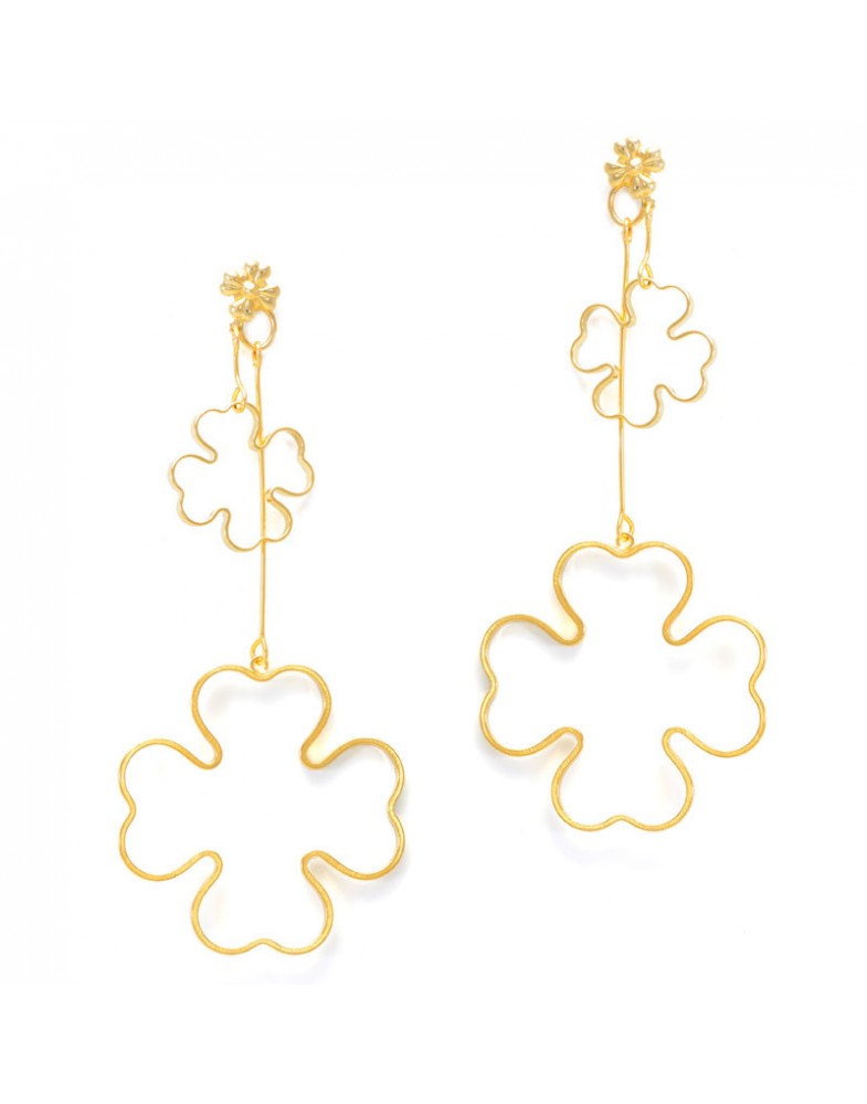 Brinco Dourado Trevos Ao Vento