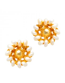 Brinco Dourado Flor De  Pérolas