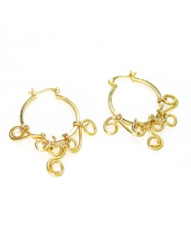 Brinco Dourado Argola Média Arabesco