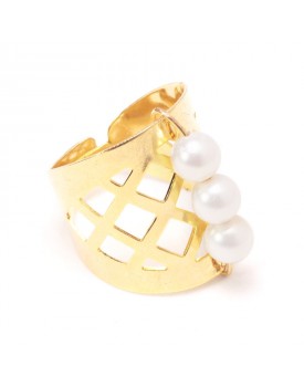 Anel Dourado Trio De Pérolas
