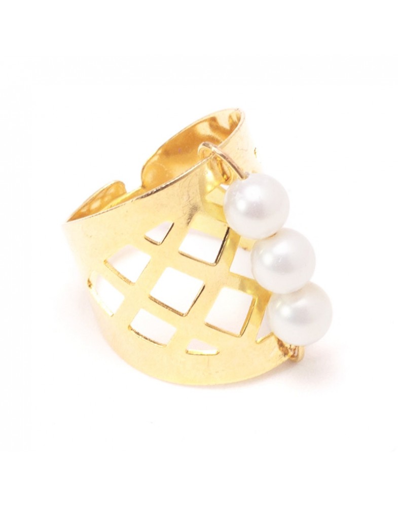 Anel Dourado Trio De Pérolas
