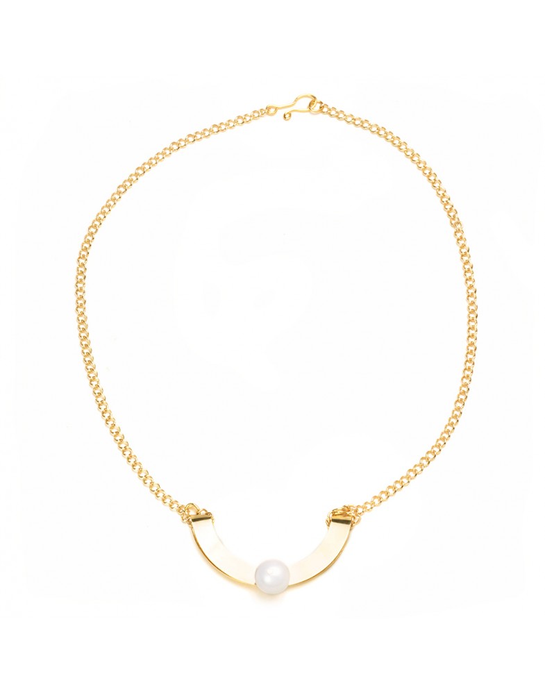 Colar Dourado Meio Círculo Com Pérola