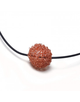 Colar Dourado Com Bola De Cobre