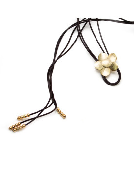 Colar Dourado courinho com Flor Unica e Bolinhas