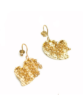 Brinco Dourado Coração Com Correntes