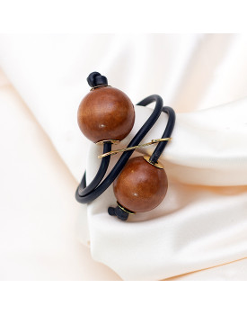 Pulseira Dourada Com Bolas De Madeira