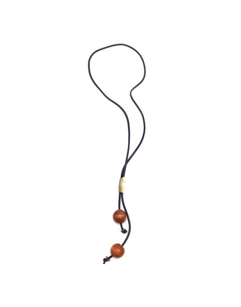 Colar Dourado Com Bolas De Madeira