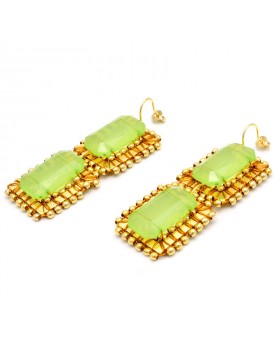 Brinco Dourado Retângulos Caseados Com Bolinhas E Pastilha De Resina Verde