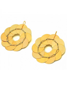 Brinco Dourado Paetê Com Aço Dourado Grande