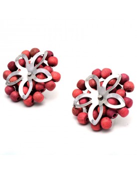 Brinco Prateado Flor 5 Pétalas Bola Madeira