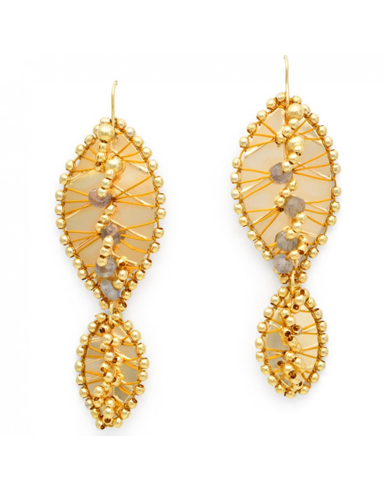 Brinco Dourado Folhas Caseadas Com Bolinhas