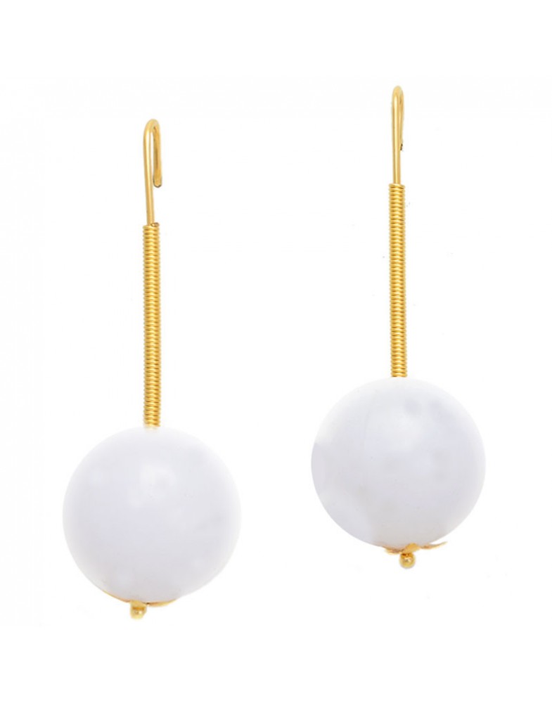 Brinco Dourado Bola Resinada Branca