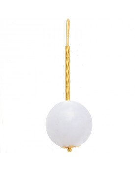 Brinco Dourado Bola Resinada Branca