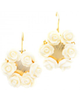 Brinco Dourado Com Flor De Resina Bege