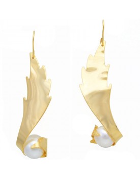 Brinco Dourado Folha Com Pérola