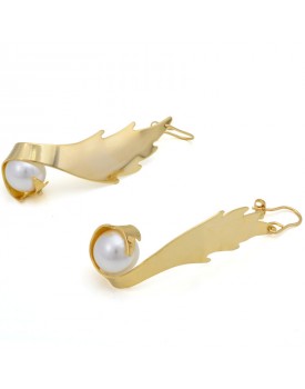 Brinco Dourado Folha Com Pérola