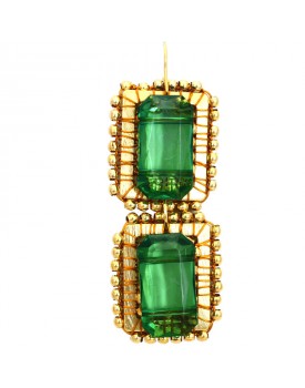 Brinco Dourado Retângulos Caseados Com Bolinhas E Pastilha De Resina Verde Escuro