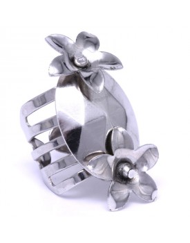 Anel Prateado Oval Com Flores