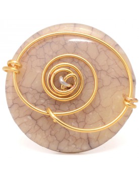 Anel Dourado Espiral Com Medalha Em Resina Marfim