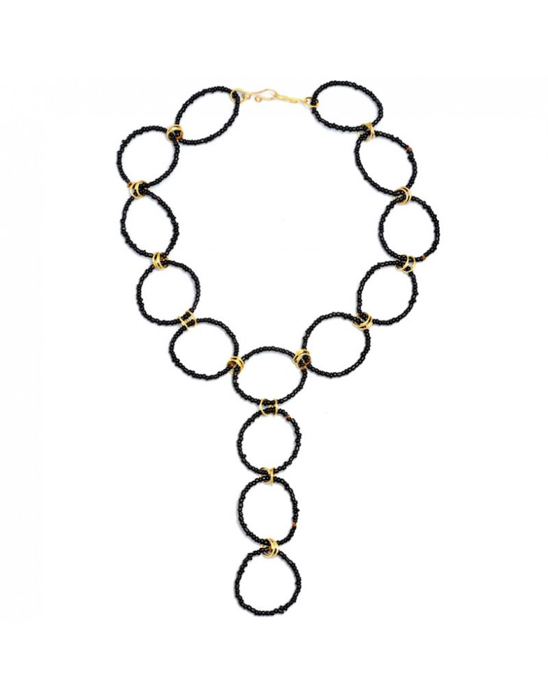 Colar Dourado Círculos Resina Preta