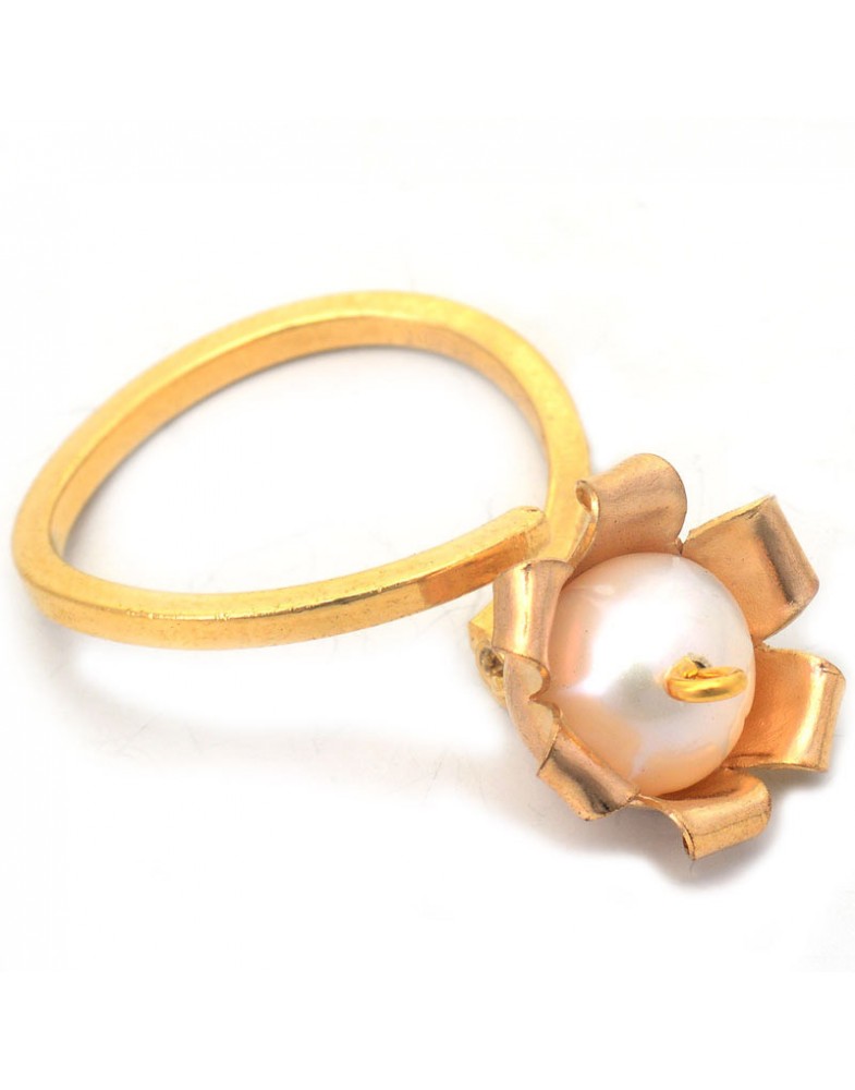 Anel Dourado Flor Com Miolo De Pérola