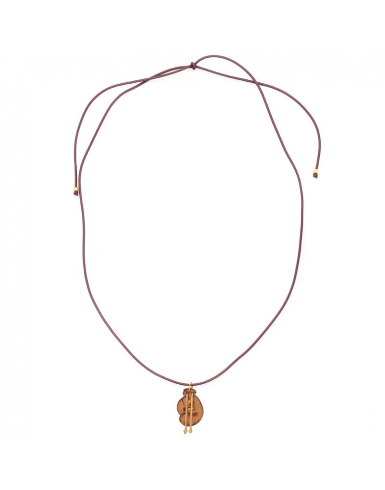 Colar Dourado Luva Boxe Madeira