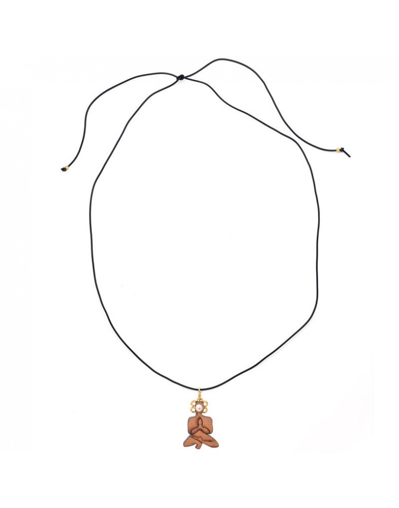 Colar Dourado Yoga De Madeira