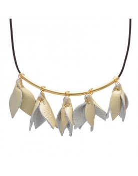 Colar Dourado Folhas Bege