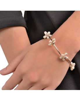 Pulseira Prateada Tubo E Flores De Pérola