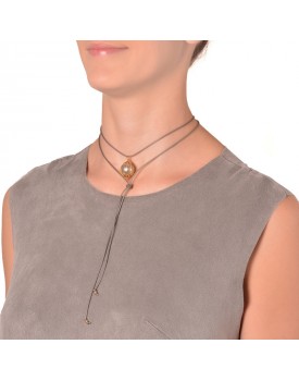 Colar Dourado Silicone Cinza Com Pérola Bordada